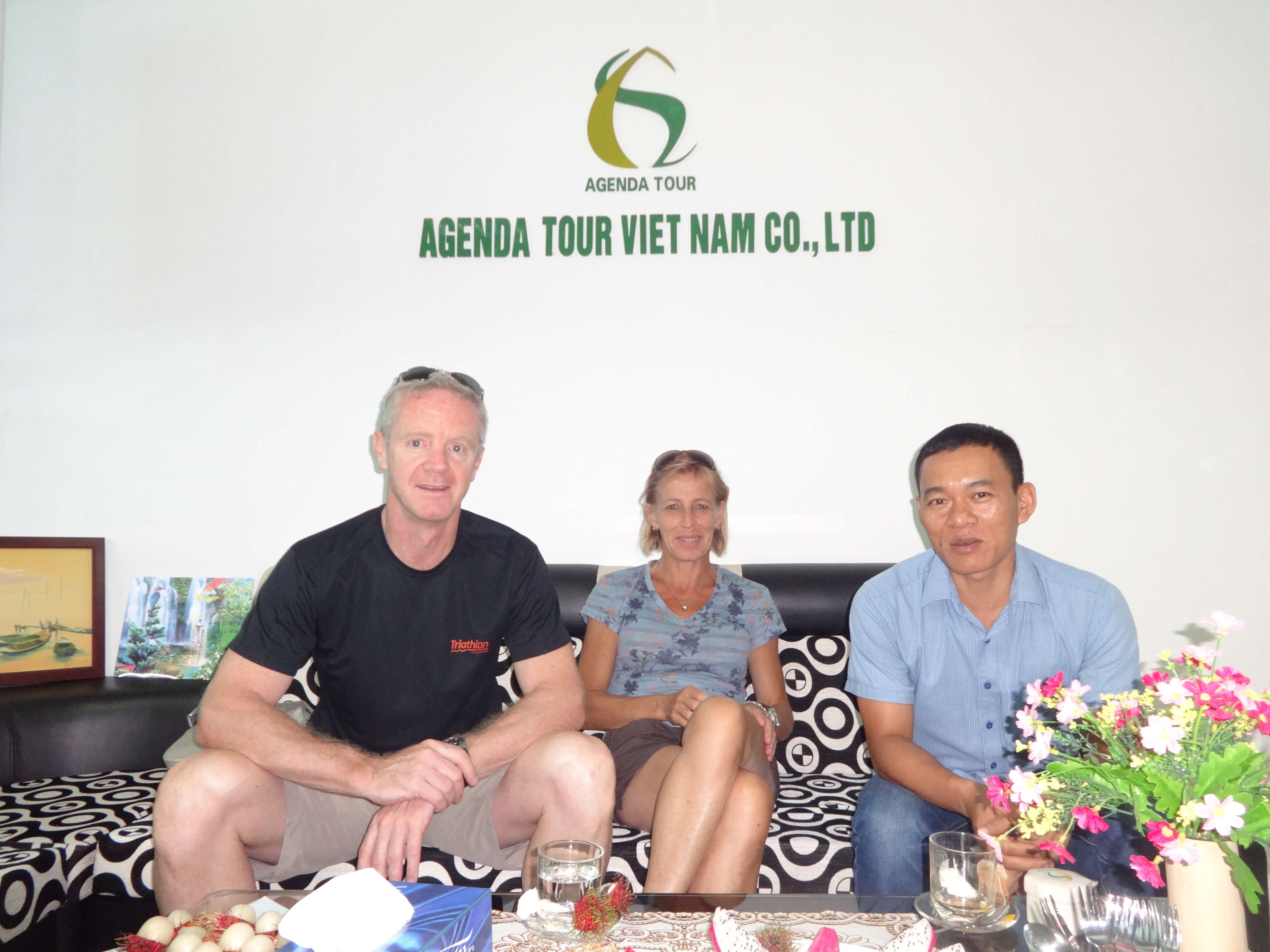 Voyageurs au Vietnam avec guide Francophone chez Agenda Tour