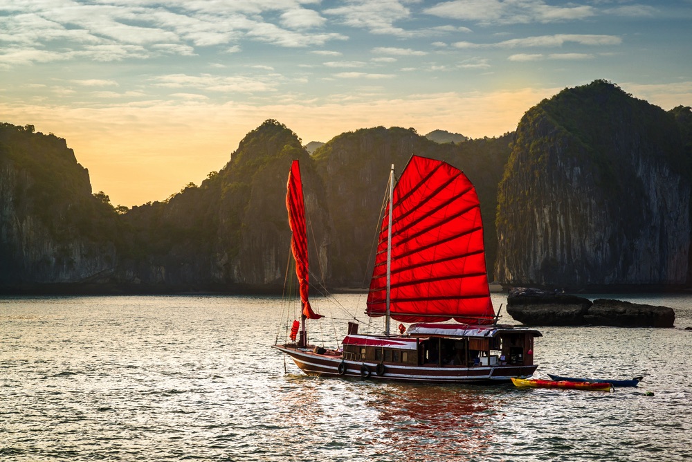 Découvrez l'Asie du Sud-Est avec Agenda Tour  Votre Partenaire de Voyage au Vietnam, Laos et Cambodge