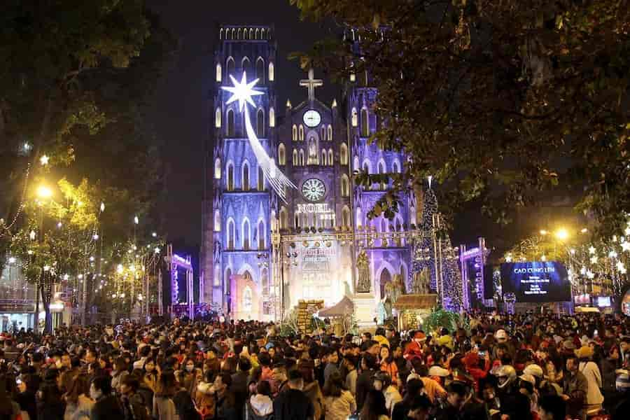 Découvrez Noël à Hanoï - Une expérience festive inoubliable