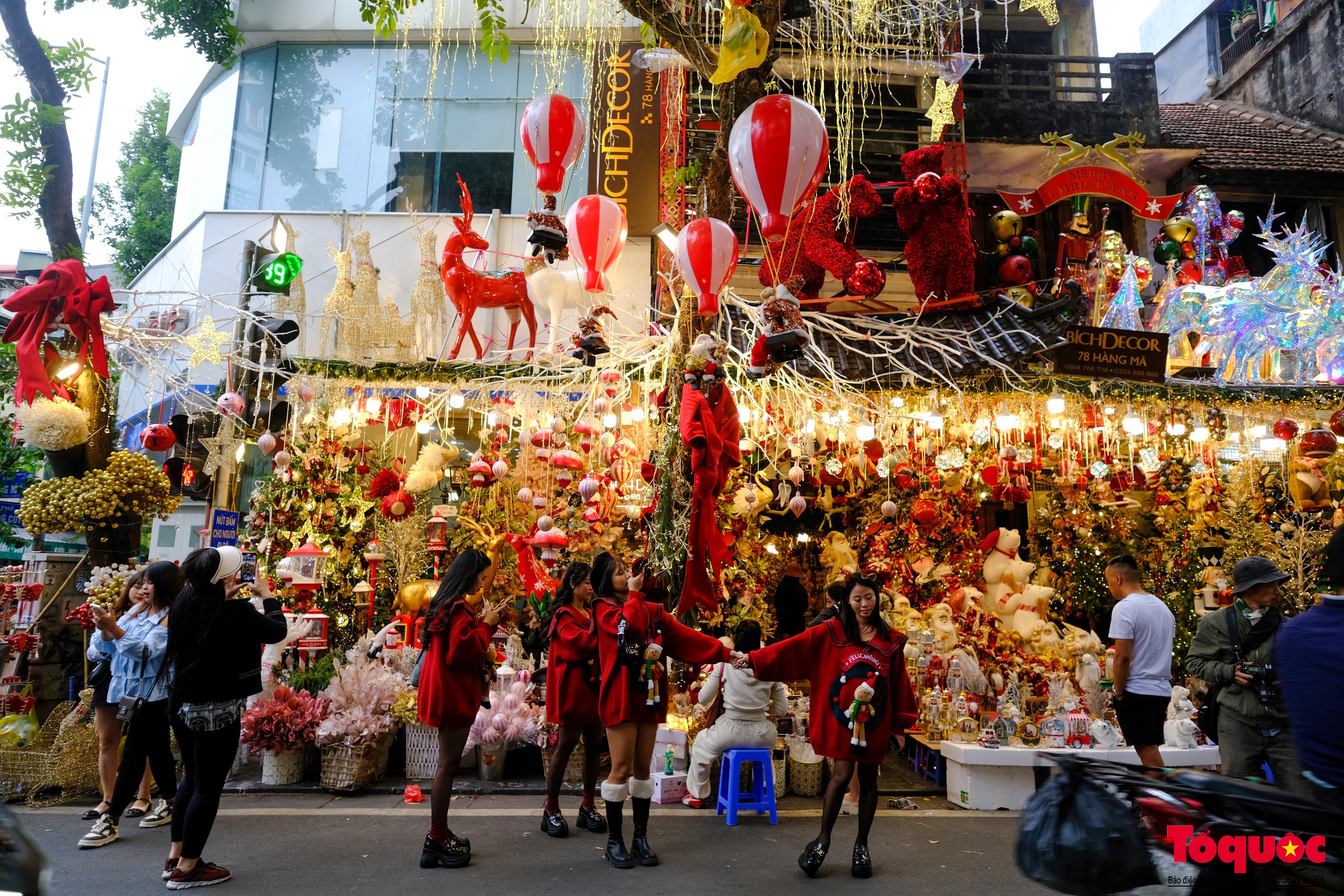 Découvrez Noël à Hanoï - Une expérience festive inoubliable