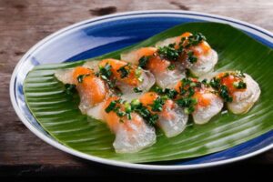 Raviolis vietnamiens au tapioca, à la crevette et au porc – Bánh bột lọc trần