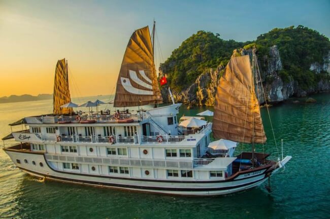 Croisière en baie Halong: Jonque Bhaya 2 jours/ 1 nuit
