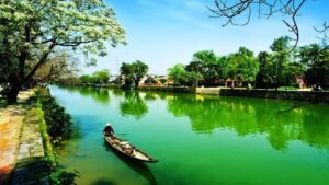 Voyage Vietnam: Les chants sur la rivière des Parfums de Huê