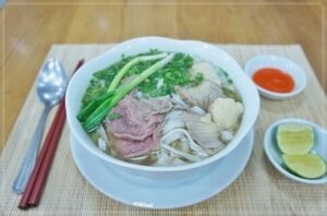 Trois plats vietnamiens figurent dans le top 100 célèbres plats du monde
