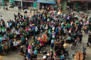 La Foire ( Le Marché) de Dong Van – identité culturelle de hauts plateaux du Nord Vietnam