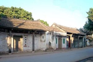 Phô Hiên, ancien comptoir de commerce et de culture