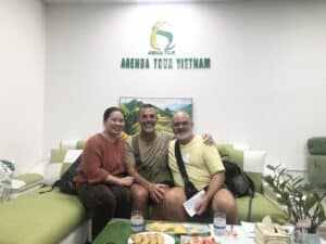 z5172949153717 3425bac178968fe944a05407ead4407d - agence locale voyage Vietnam Laos Cambodge -Agenda Tour