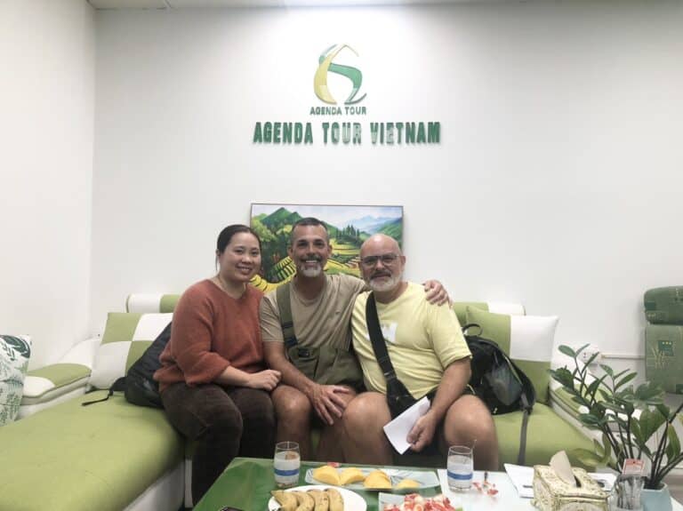 z5172949153717 3425bac178968fe944a05407ead4407d - agence locale voyage Vietnam Laos Cambodge -Agenda Tour