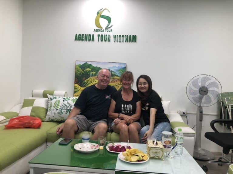 z5356002912140 3486b2d78a7597fad24a7953926664a2 - agence locale voyage Vietnam Laos Cambodge -Agenda Tour