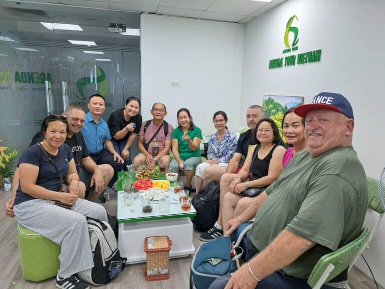 z5698013960208 529938b1365823fb3ce0681baf2474f7 - agence locale voyage Vietnam Laos Cambodge -Agenda Tour