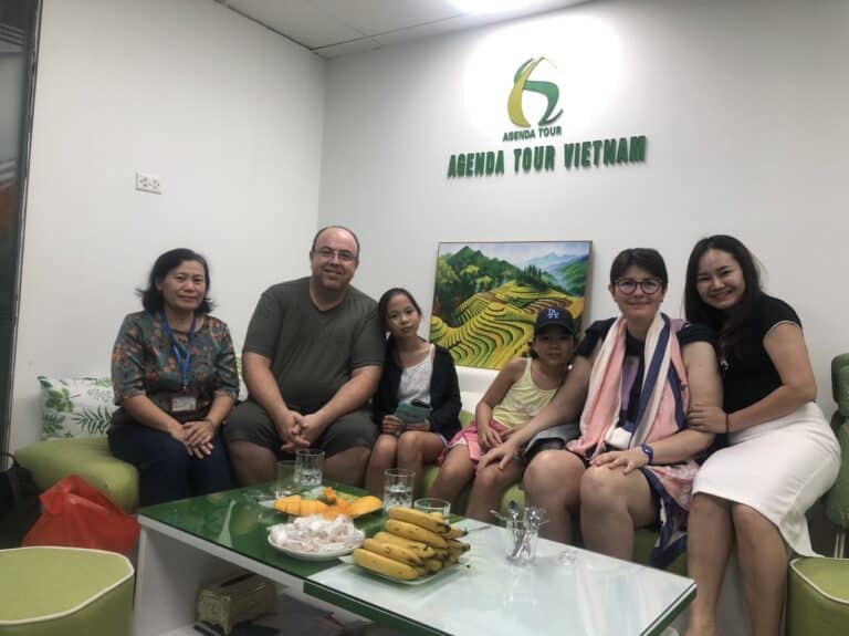 z5727956060727 ab8d2631ca43d458a5f8a983739f614d - agence locale voyage Vietnam Laos Cambodge -Agenda Tour