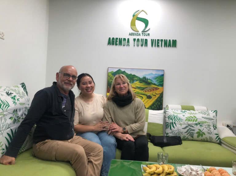z6193637727622 329972b5402e2ab2fc29c9386d2f299a - agence locale voyage Vietnam Laos Cambodge -Agenda Tour