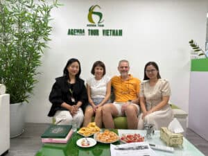 Agenda Tour Vietnam, agence de voyage locale, avec équipe accueillante.