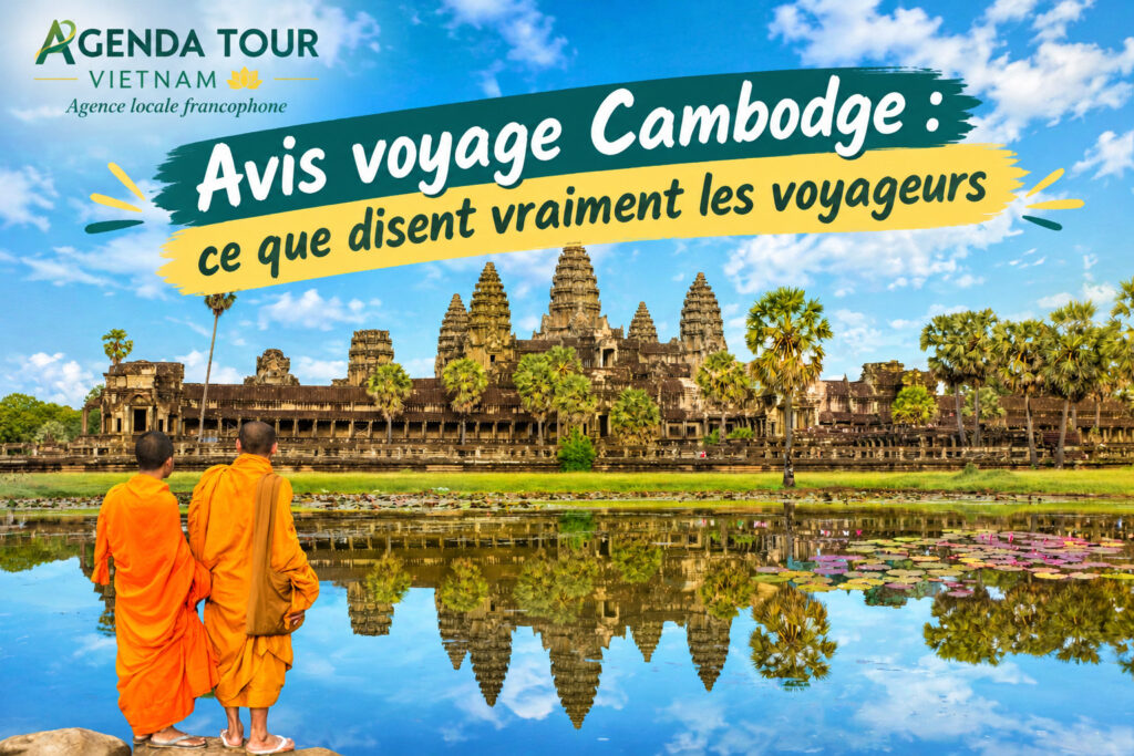 Voyageurs à Angkor Wat, Cambodge, avec reflet dans l'eau.